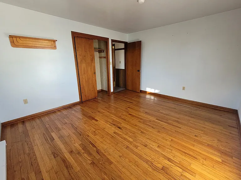 331 Newport Rd — Photo 16