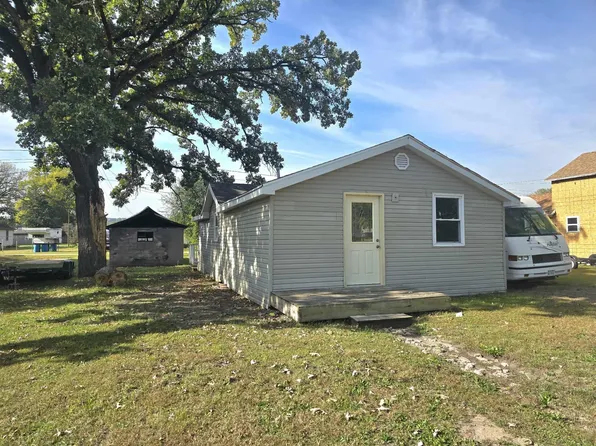 422 Wyota Ave, East Dubuque, IL 61025