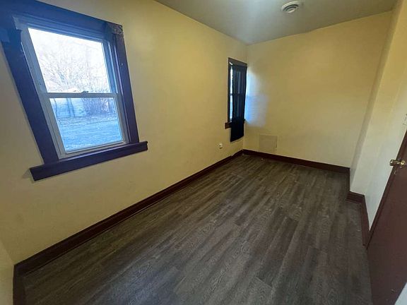 5th image of 105 E 39th Ave #2-135
