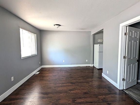 4th image of 3300 Glendale St
