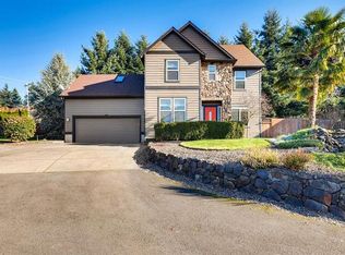 15061 Smithfield Dr, Oregon City, OR 97045