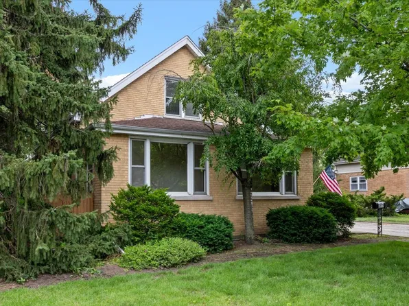 6317 Kirschoff St, Rosemont, IL 60018