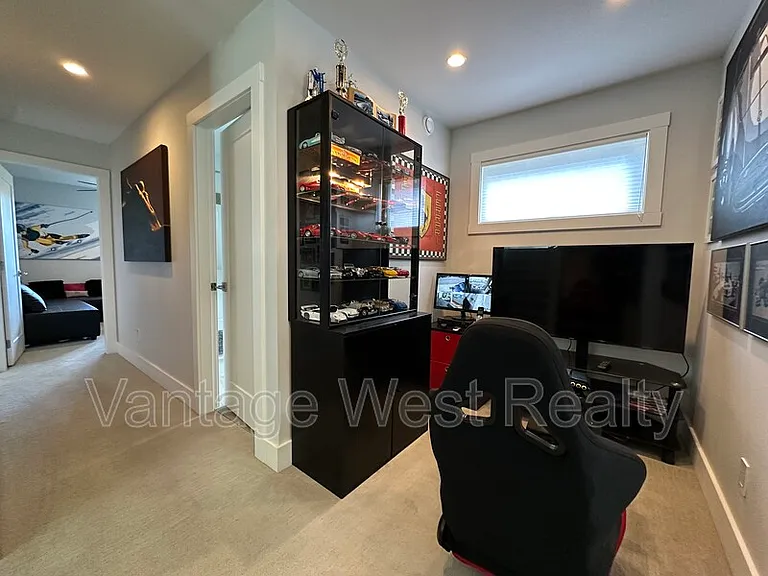 2331 Tallus Ridge Dr #4 — Photo 16