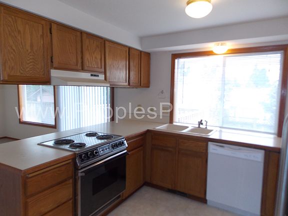 3rd image of 7422 S Sheridan Ave