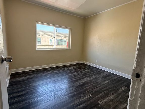 3rd image of 2225 Michigan Ave APT 8