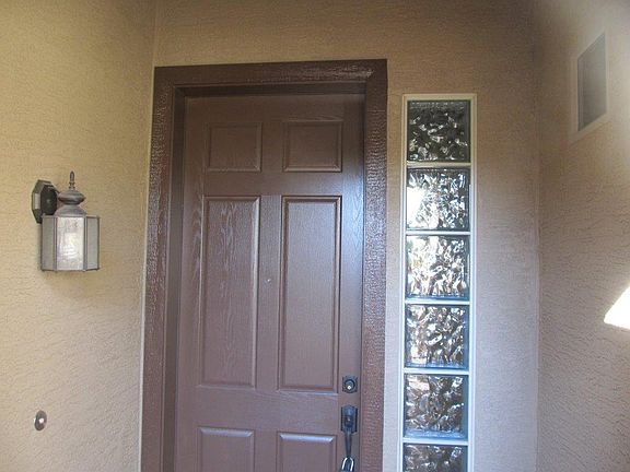 3rd image of 1598 W Swan Pl