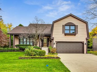 1341 Wessling Dr, Northbrook, IL 60062