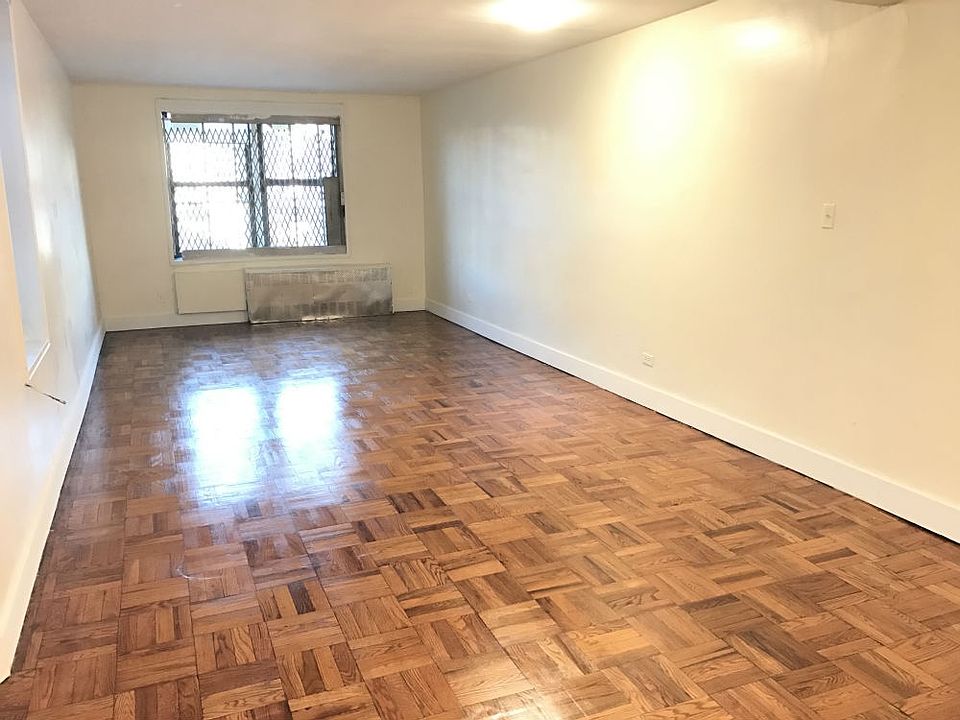 1st image of 156 Clarkson Ave