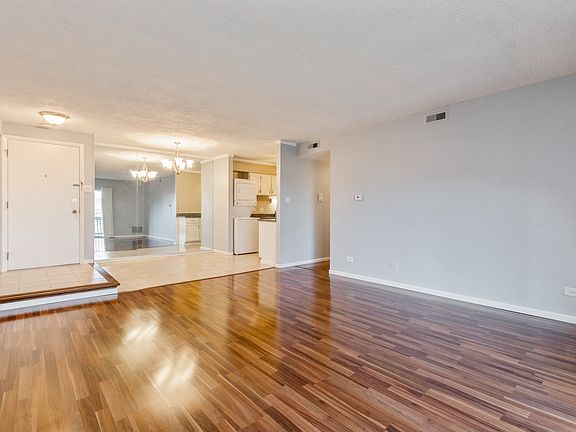 3rd image of 6726 181st St #6726