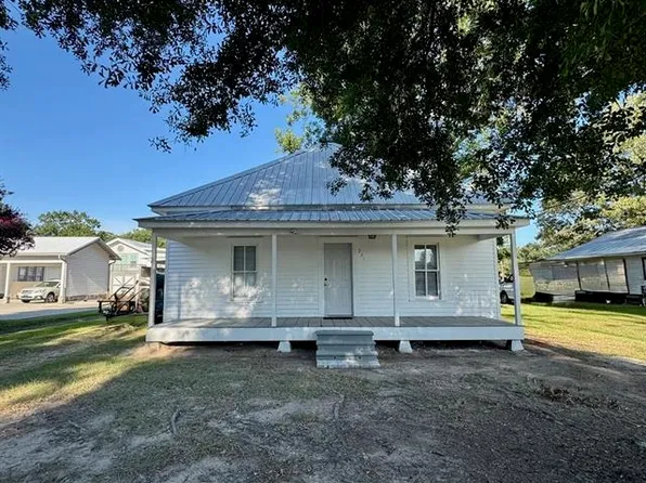 221 N 11th St, Kinder, LA 70648