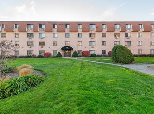 119 Grove St APT 234, Rockland, MA 02370