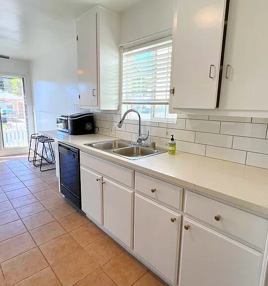 12410 Verdi St — Photo 5