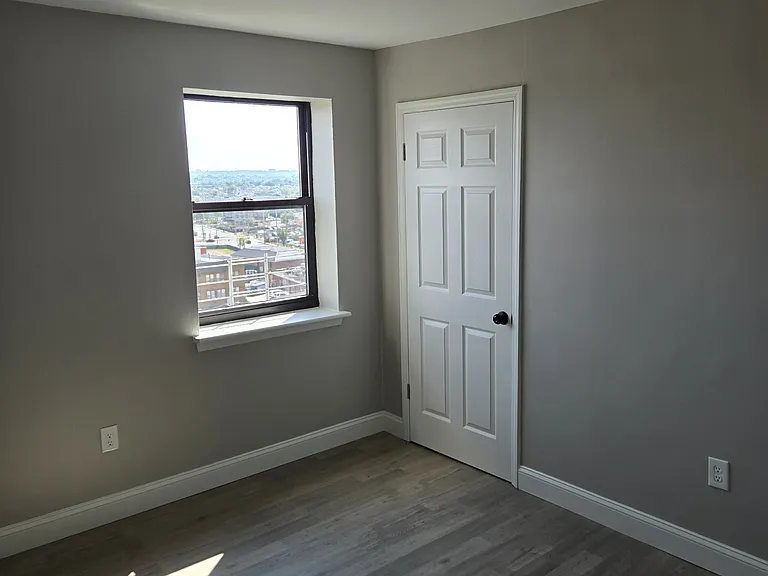 Tireno Towers — Photo 30