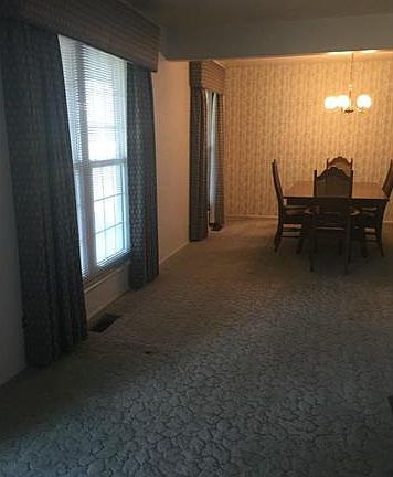 3rd image of 5424 Stonehurst Dr