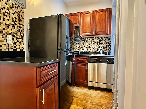 2nd image of 318 E 78th St APT 1A
