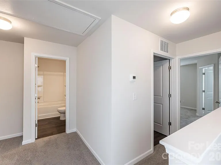 1419 Amhurst St — Photo 24