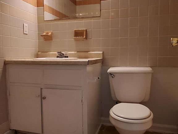 5th image of 107 Ezzard St #107