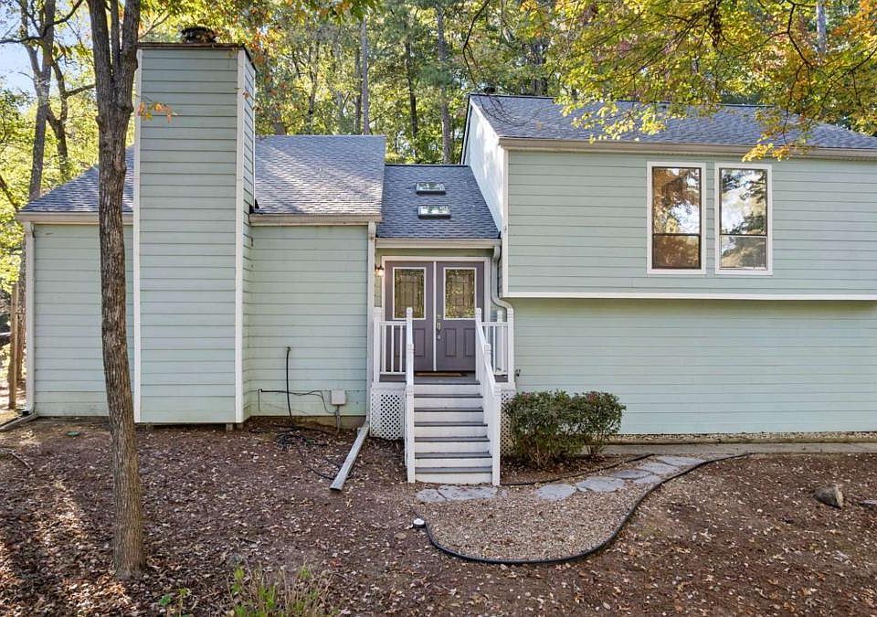 1st image of 495 Ramsdale Dr