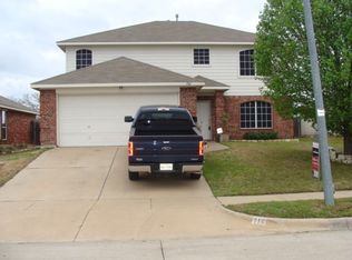716 Liberty Ln, Crowley, TX 76036