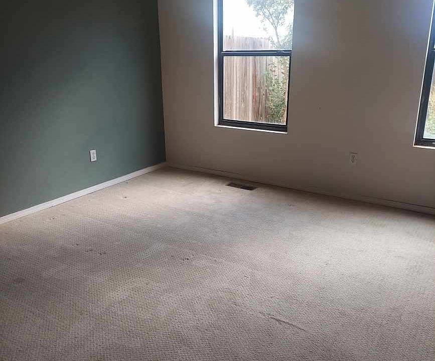 1st image of 1008 Avenida Linda