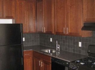 2124 Newtown Ave APT 3B, Astoria, NY 11102