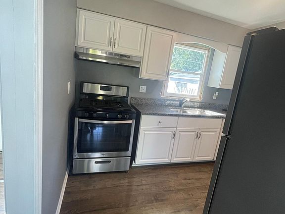 4th image of 23522 W Bentley Dr