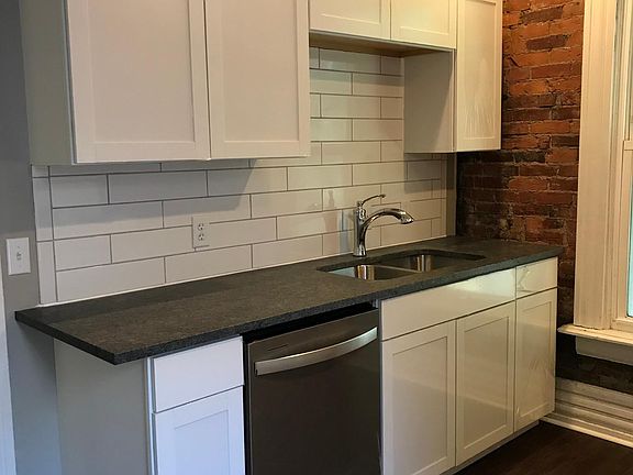 4th image of 1356 Neil Ave