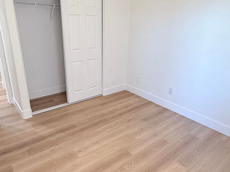 13403 Hawthorn Ave — Photo 19