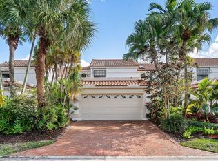 22640 Caravelle Cir, Boca Raton, FL 33433