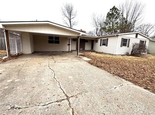 515 Utah St, Pittsburg, KS 66762