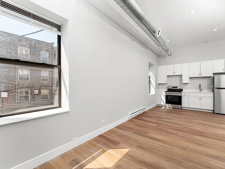 1219 W Devon Ave #203 — Photo 6