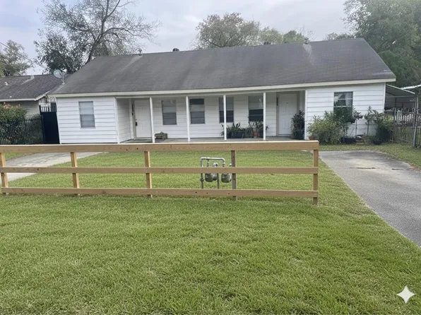 2617 Oleander Dr, Pasadena, TX 77503