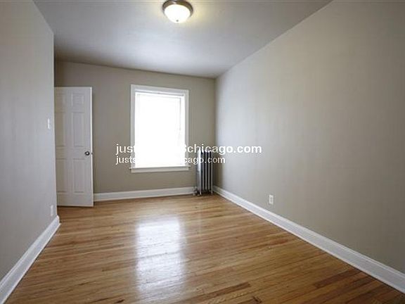 4th image of 10521 S Michigan Ave APT A