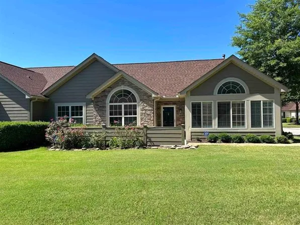 1696 W Southfield Cir, Cordova, TN 38016