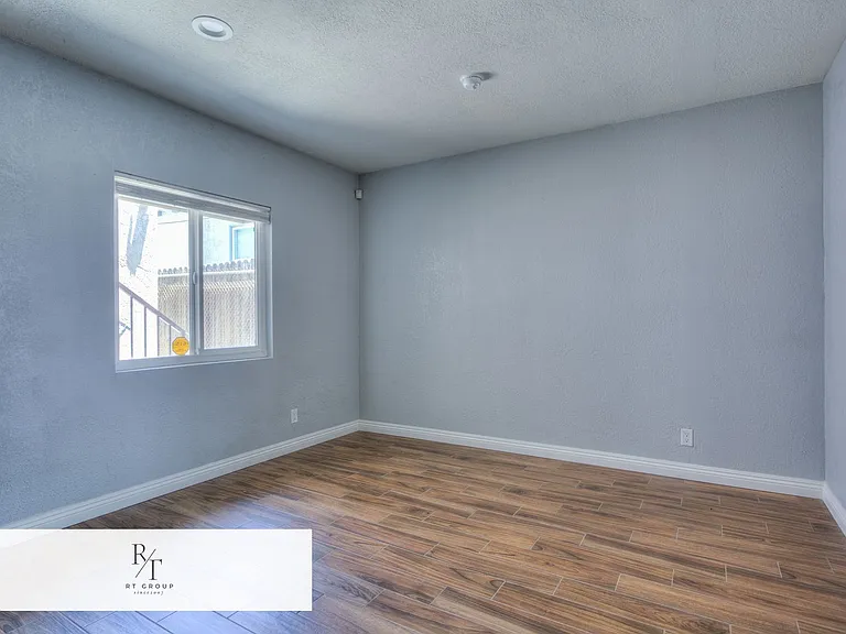 3045 Charlotte Ave — Photo 5