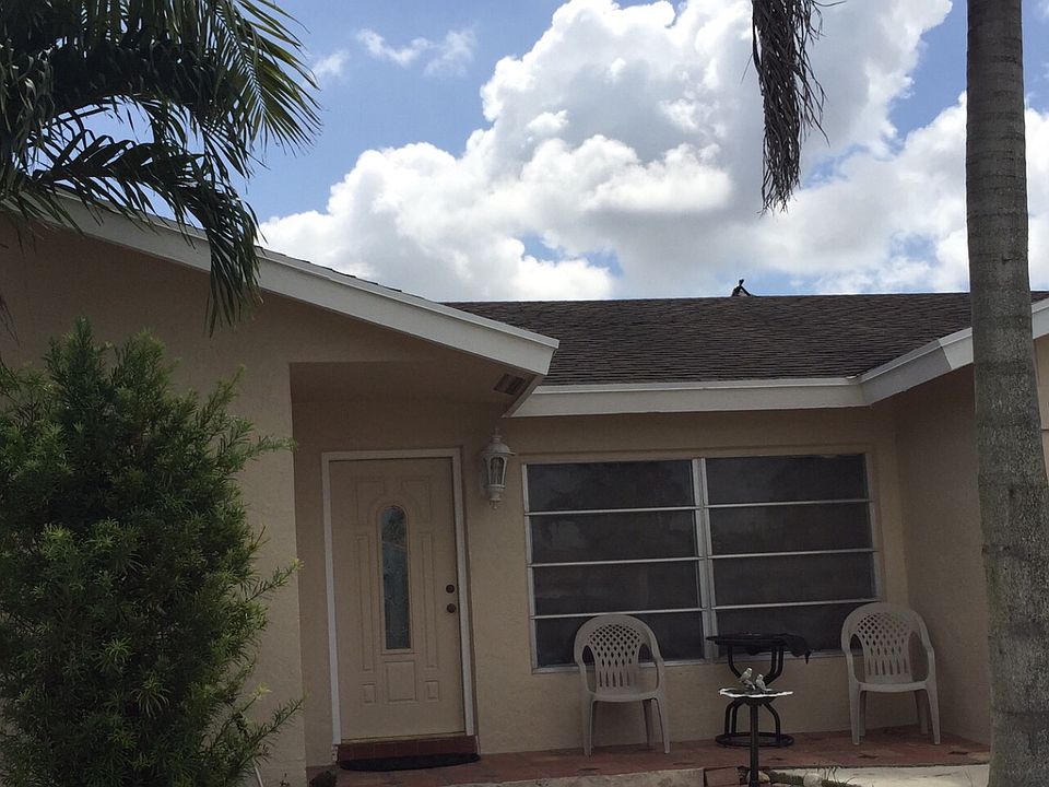 2nd image of 366 SW 34th Ave