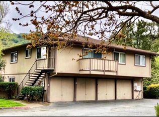 820 Villa Ln, Moraga, CA 94556