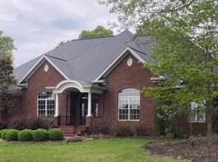 1142 Lake Ridge Xing, Madisonville, KY 42431