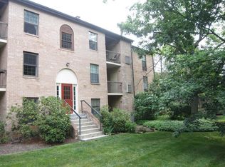 222 Washington Pl, Wayne, PA 19087