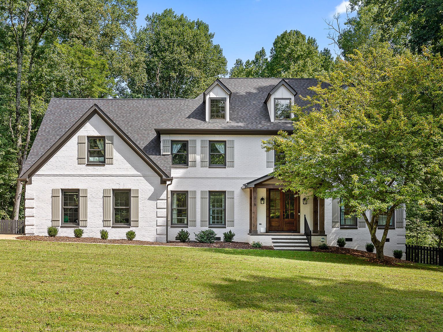 215 Lake Ave, Signal Mountain, TN 37377 Zillow