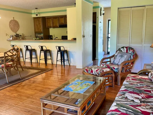 100 Lio Pl #Q3, Maunaloa, HI 96770