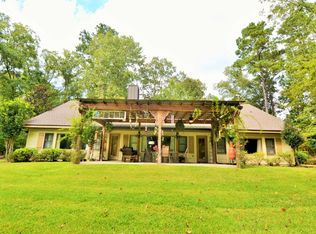 11063 N Lake Rosemound Rd, Saint Francisville, LA 70775