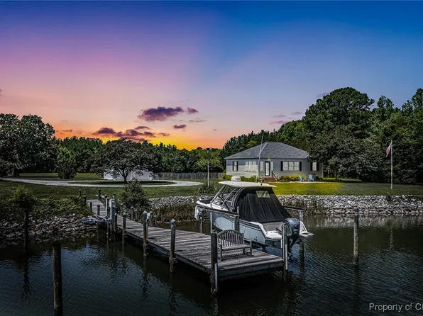 131 Henrys Creek Ln, Kilmarnock, VA 22482