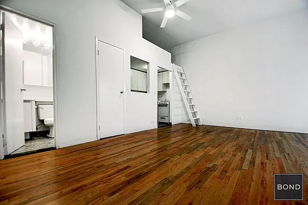 Rented by Bond New York | media 27