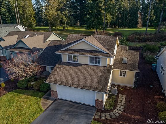 2nd image of 2223 Holiday Pl NW