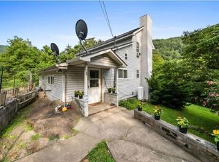 52 Depot Rd, Prince, WV 25063
