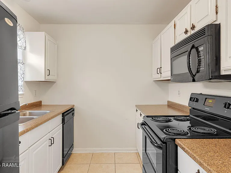 100 Winchester Dr #309 — Photo 10