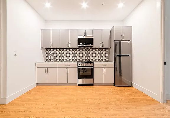 2nd image of 160 Erasmus St APT 2B