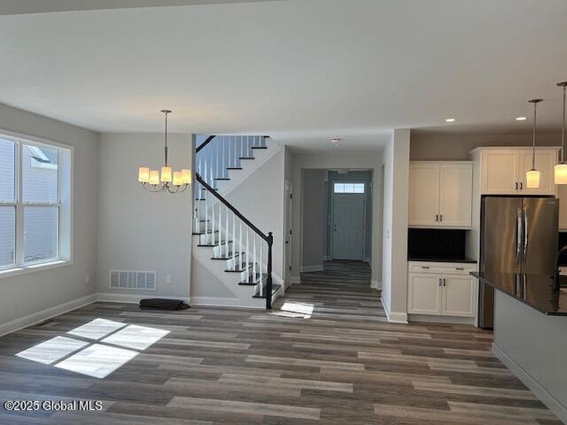 3rd image of 24 Daintree Drive