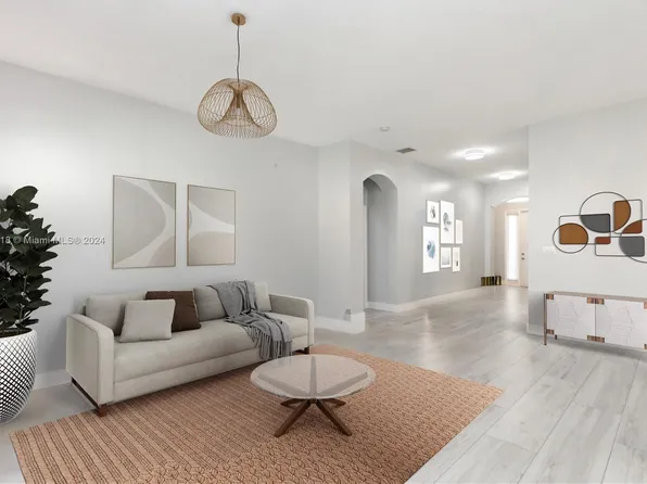 19101 Seneca Ave, Weston, FL 33332